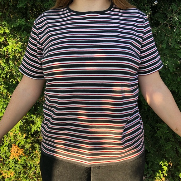 White, red and black stripped t-shirt - Picture 2 of 3